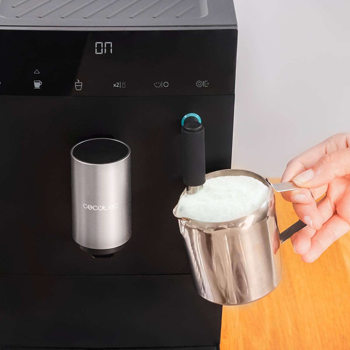 cecotec-cremmaet-compact-steam-kaffeevollautomat-dampflanze image 5